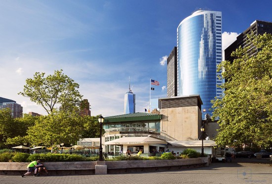 Couple Kissing on Bench, Battery Park, New York City