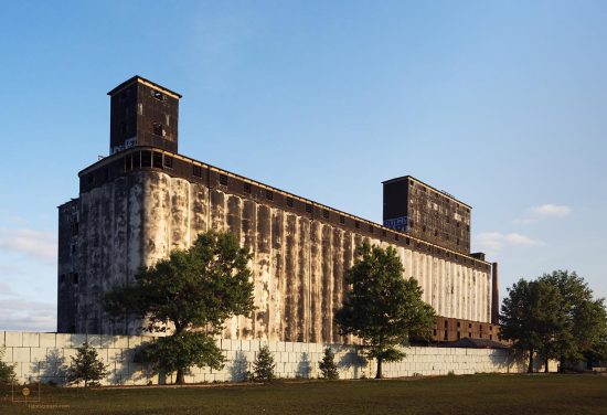 Red Hook Grain Terminal at Sunset, Brooklyn Red Hook Grain Terminal at Erie Basin in Red Hook, Brooklyn